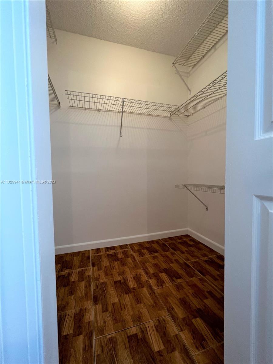 RACQUET CLUB APARTMENTS A - Residential Lease