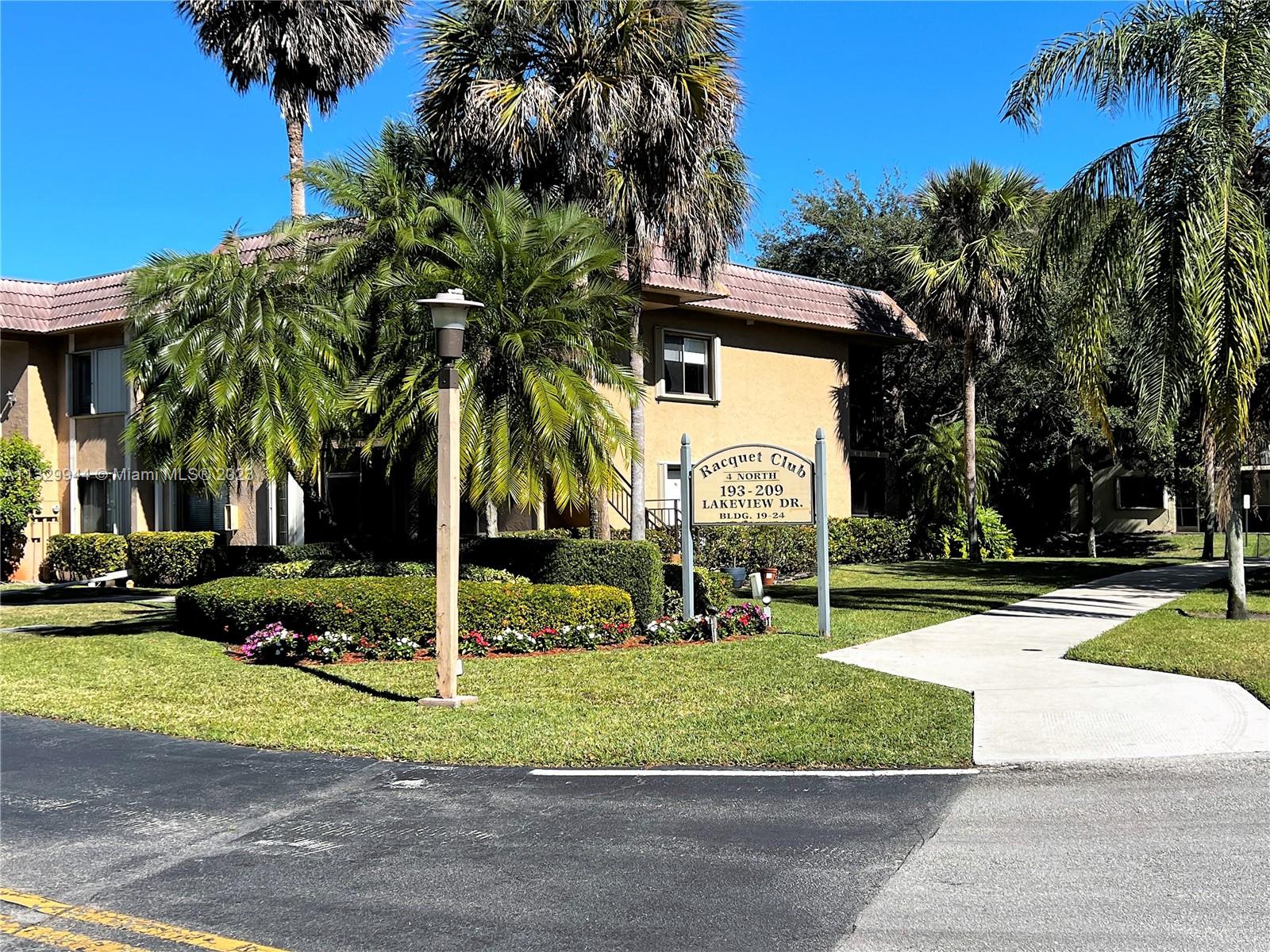 RACQUET CLUB APARTMENTS A - Residential Lease