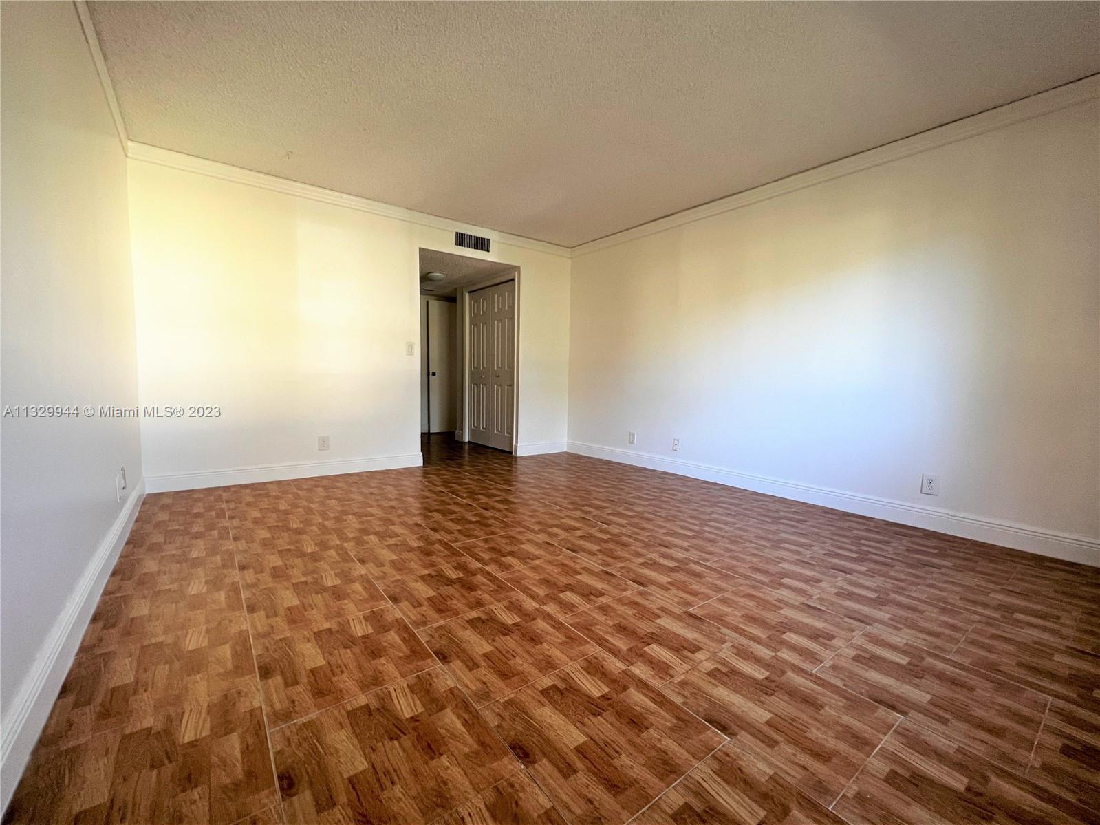 RACQUET CLUB APARTMENTS A - Residential Lease