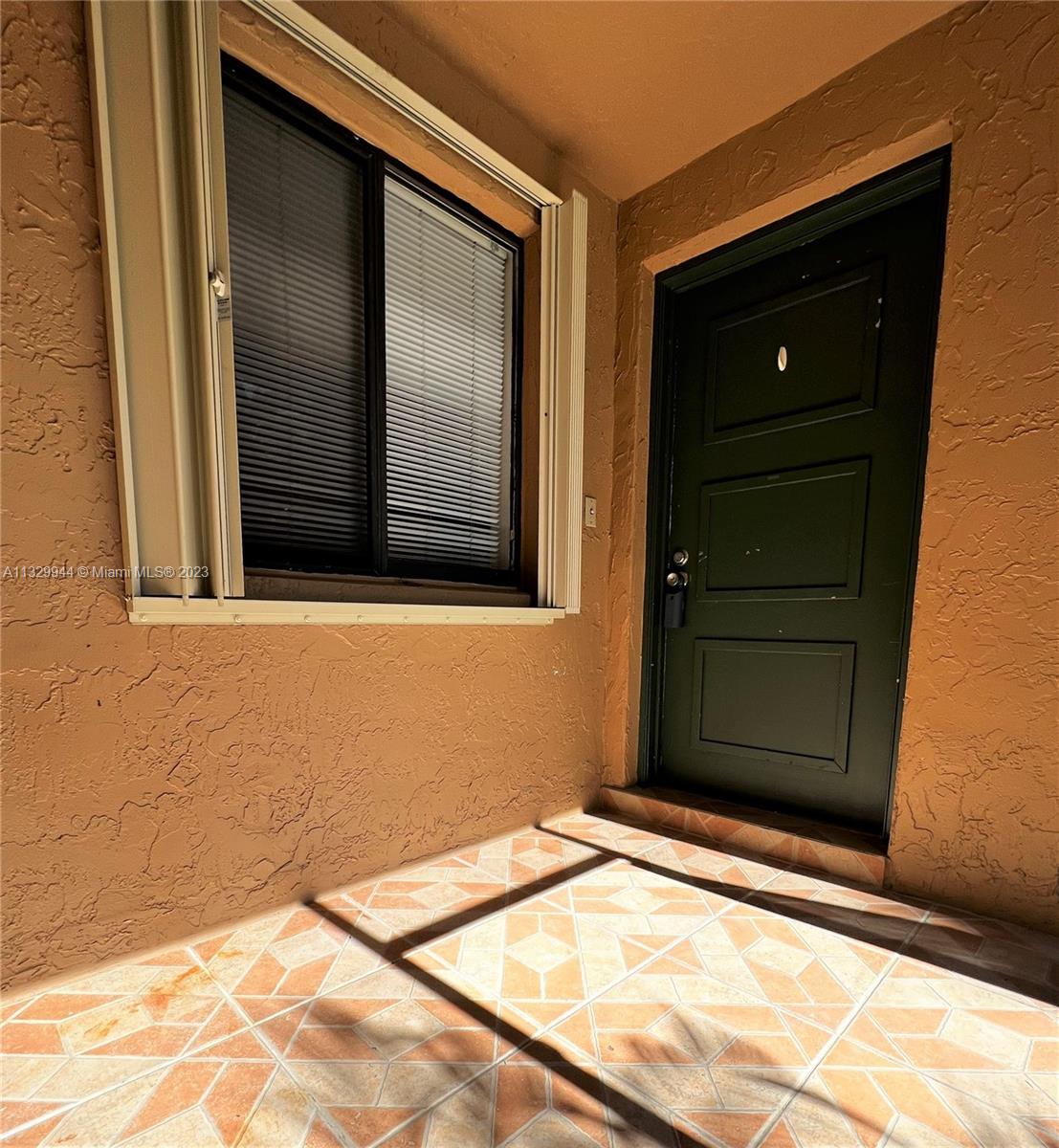 RACQUET CLUB APARTMENTS A - Residential Lease