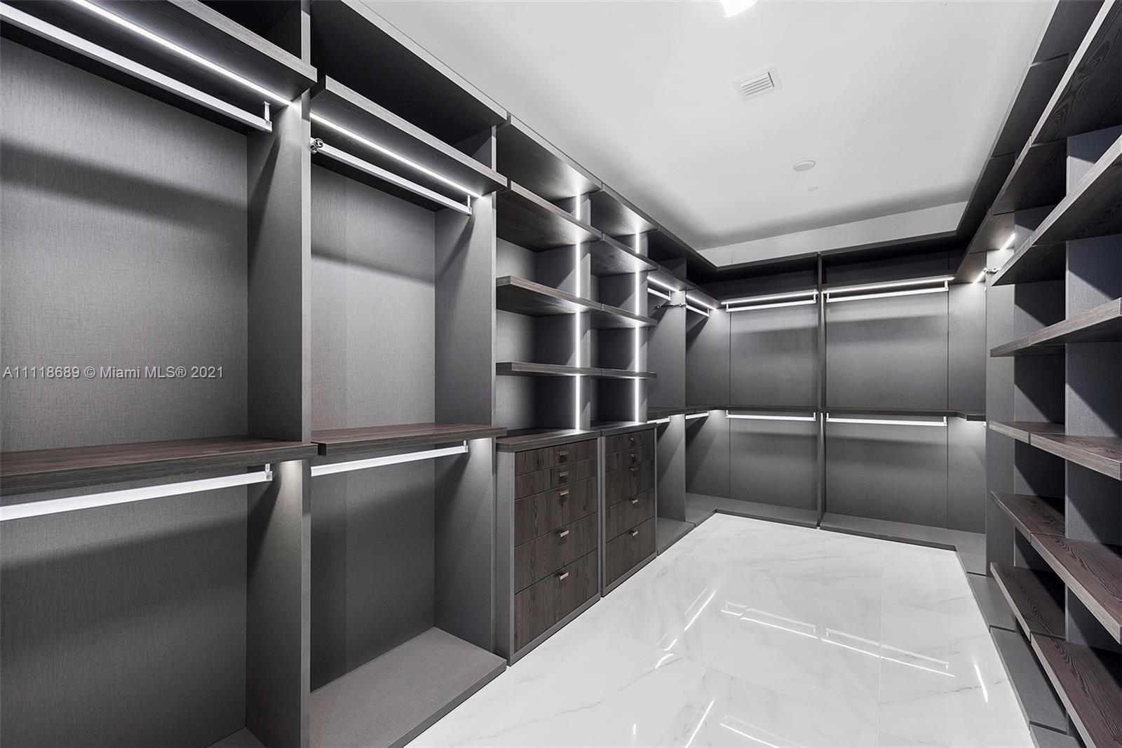 BRICKELLHOUSE CONDO - Residential