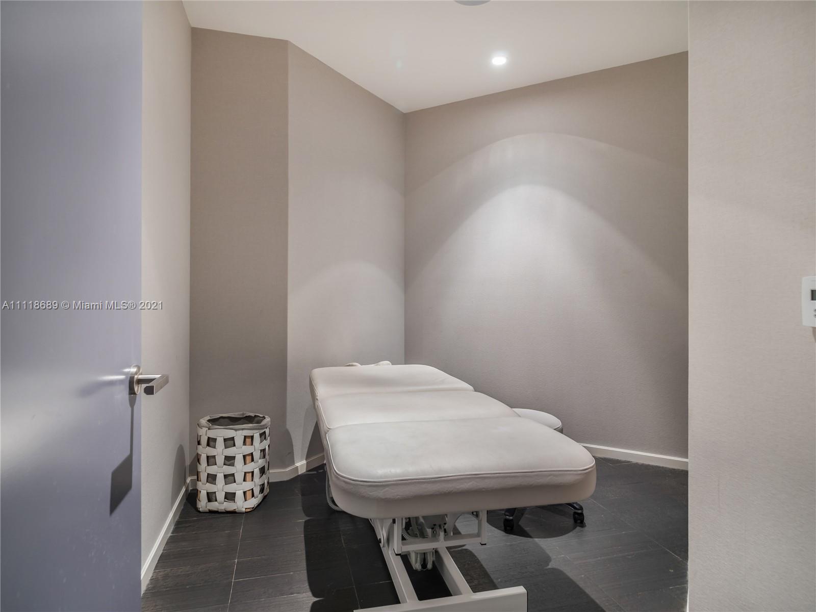 BRICKELLHOUSE CONDO - Residential