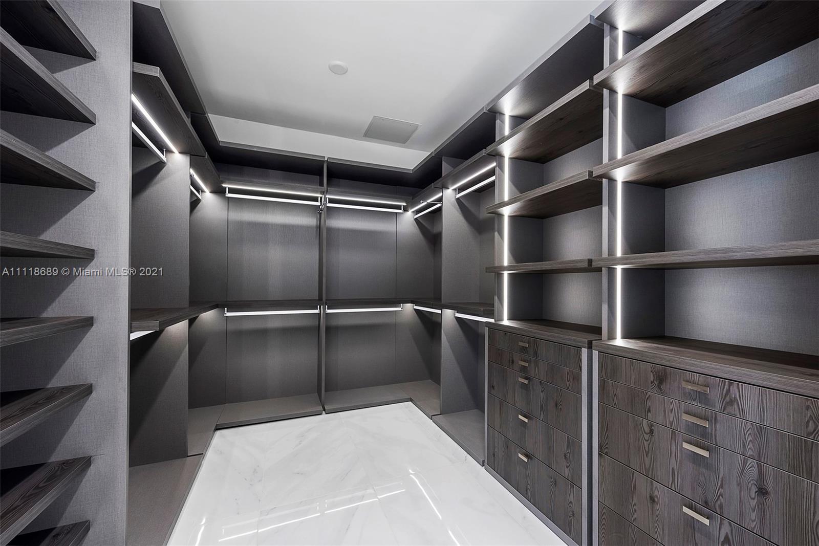 BRICKELLHOUSE CONDO - Residential