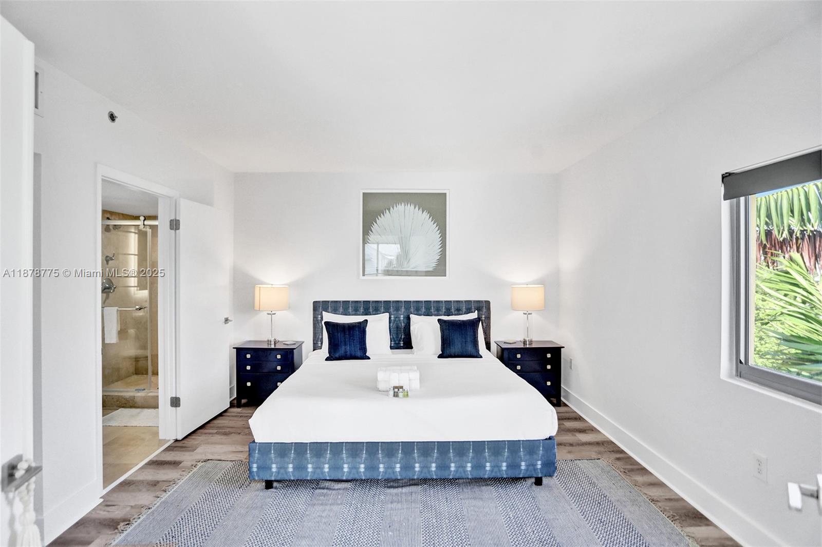360 Collins Ave 401