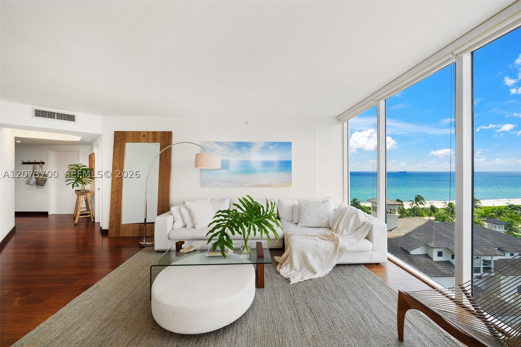 4779 Collins Ave 1005