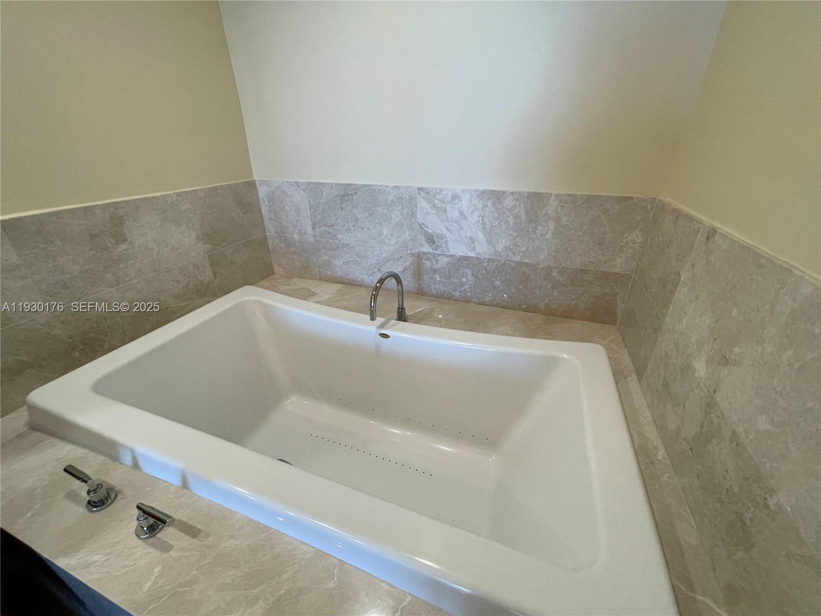 JADE BEACH CONDO - Residential Lease