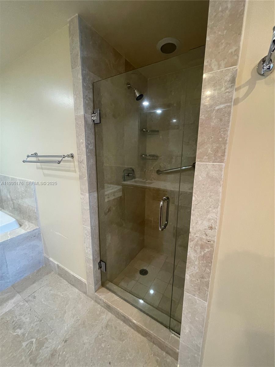 JADE BEACH CONDO - Residential Lease