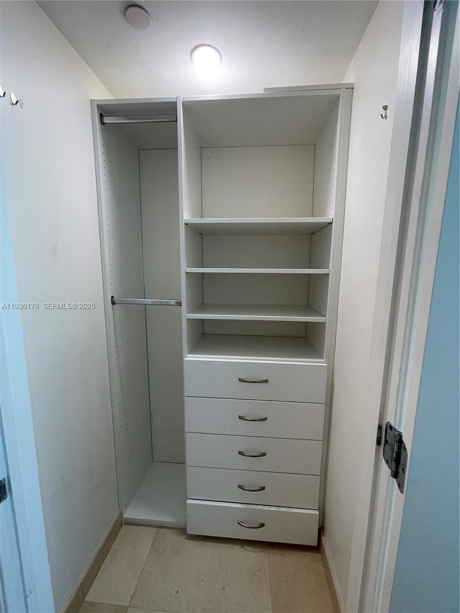 JADE BEACH CONDO - Residential Lease