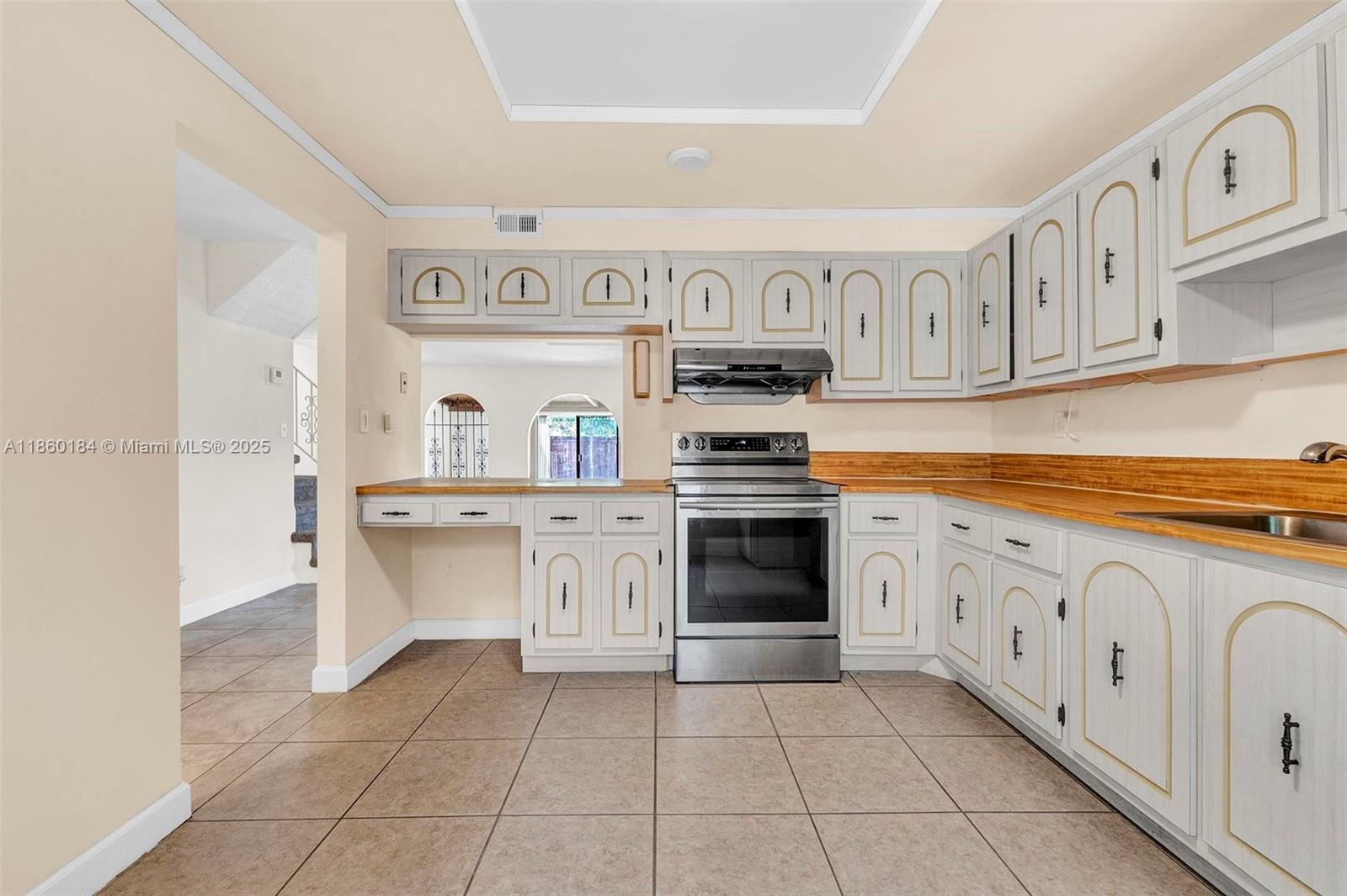 NOVA NORTH CONDOMINIUM 4 - Residential Lease