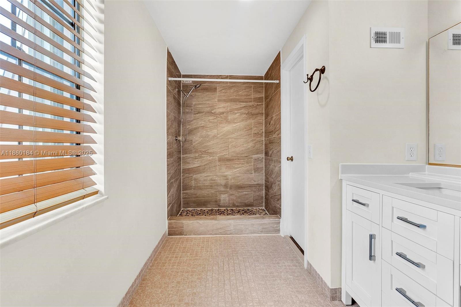 NOVA NORTH CONDOMINIUM 4 - Residential Lease