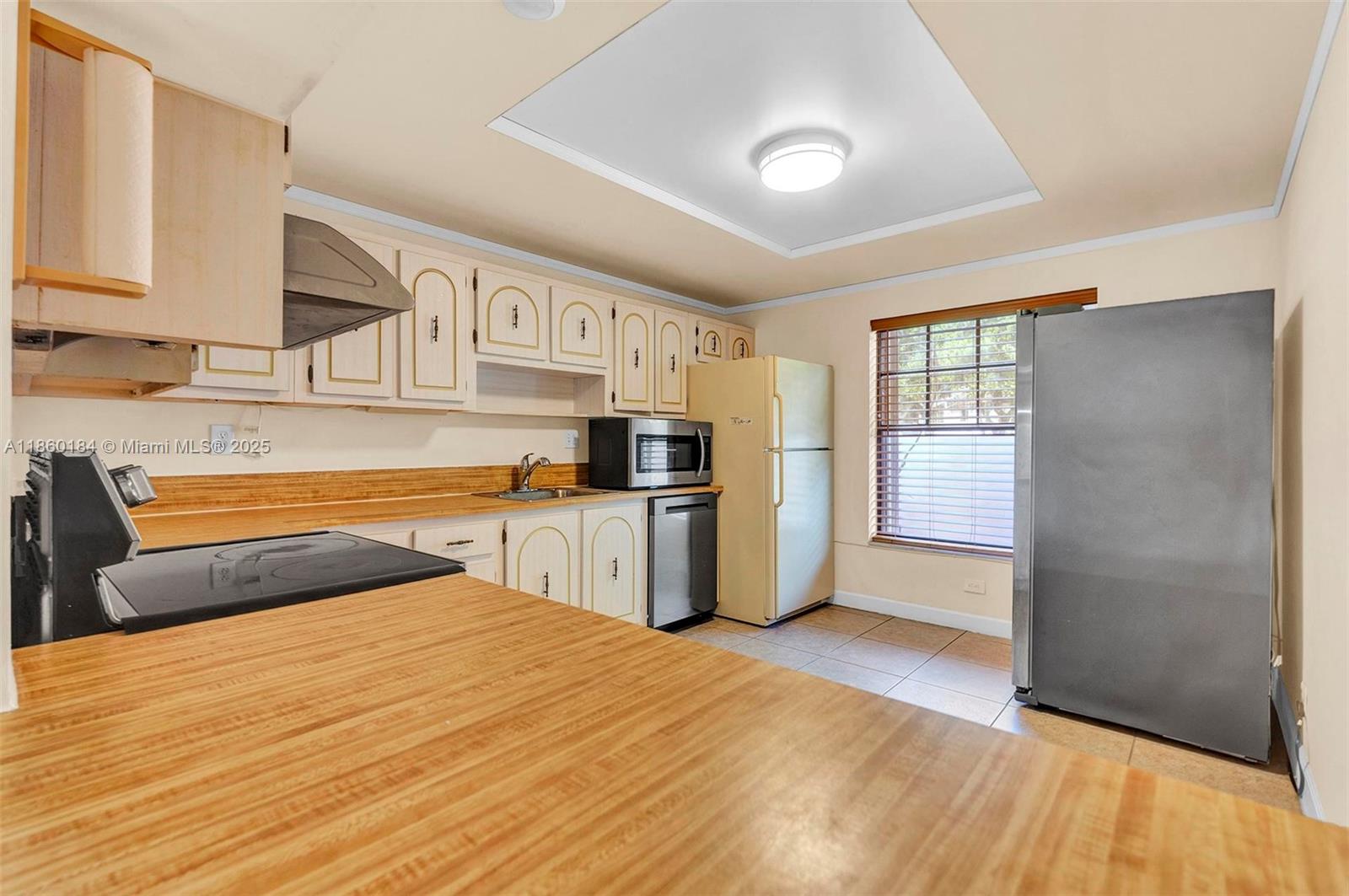 NOVA NORTH CONDOMINIUM 4 - Residential Lease