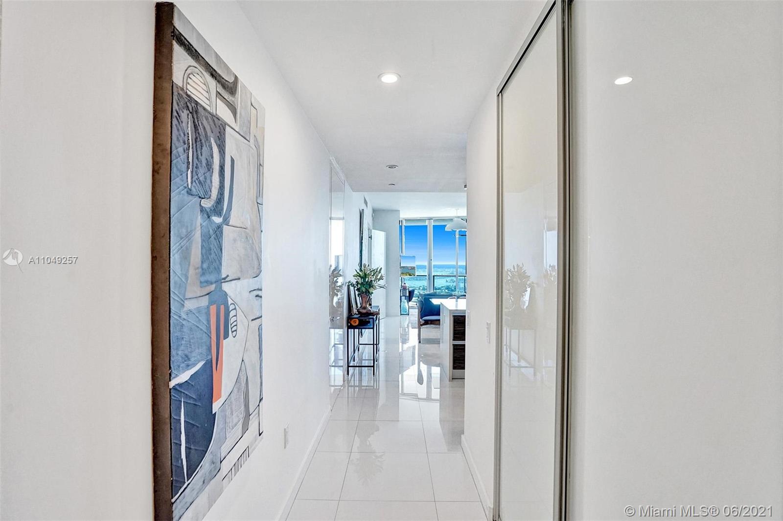 MARQUIS CONDO - Residential