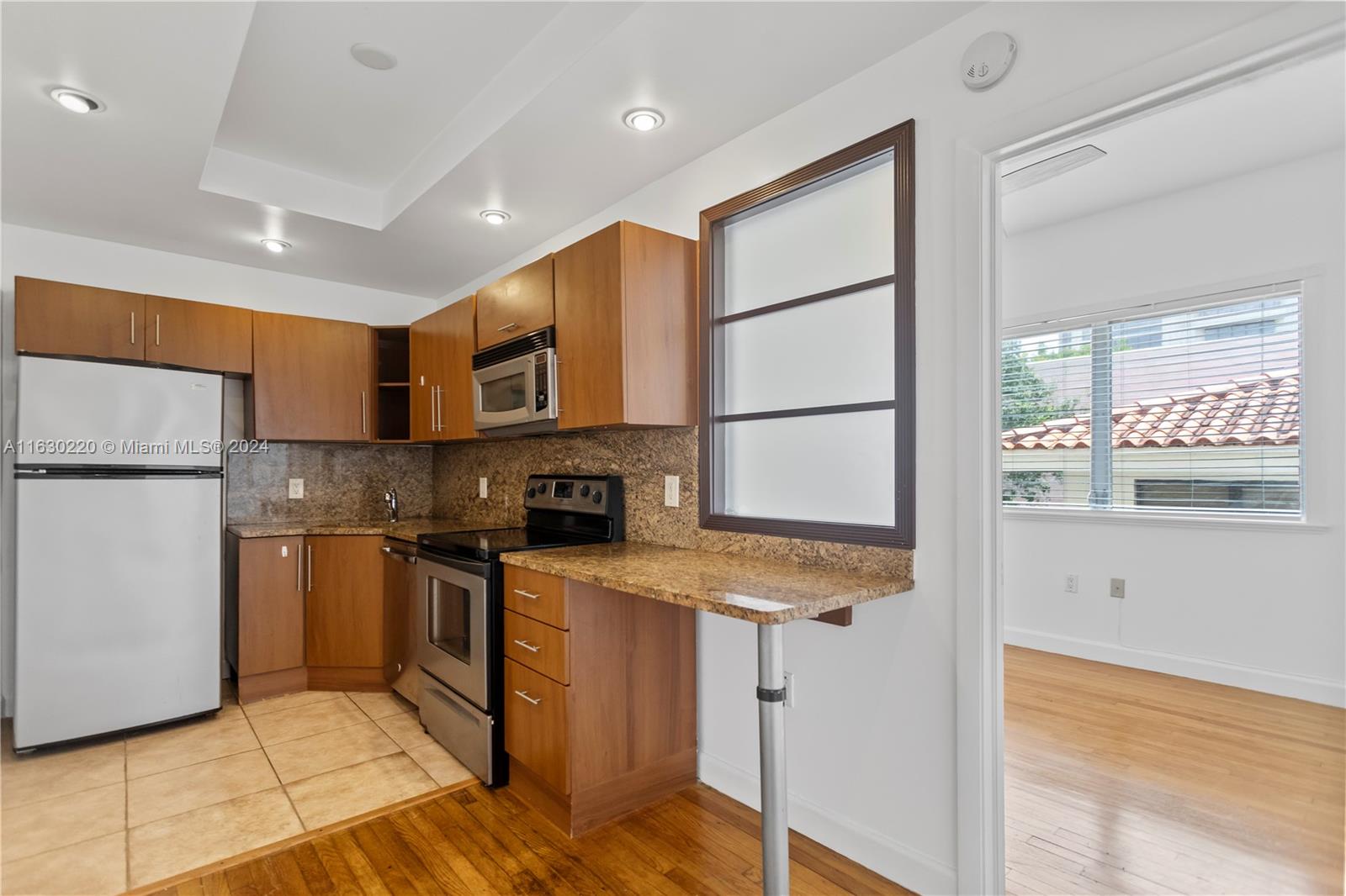 223 CALABRIA CONDO - Residential Lease