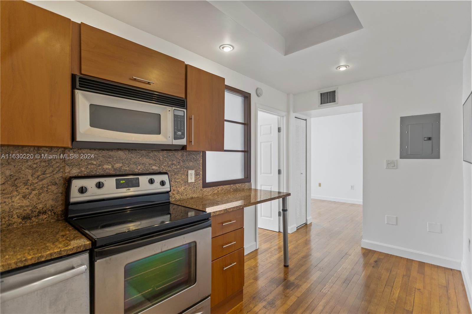 223 CALABRIA CONDO - Residential Lease