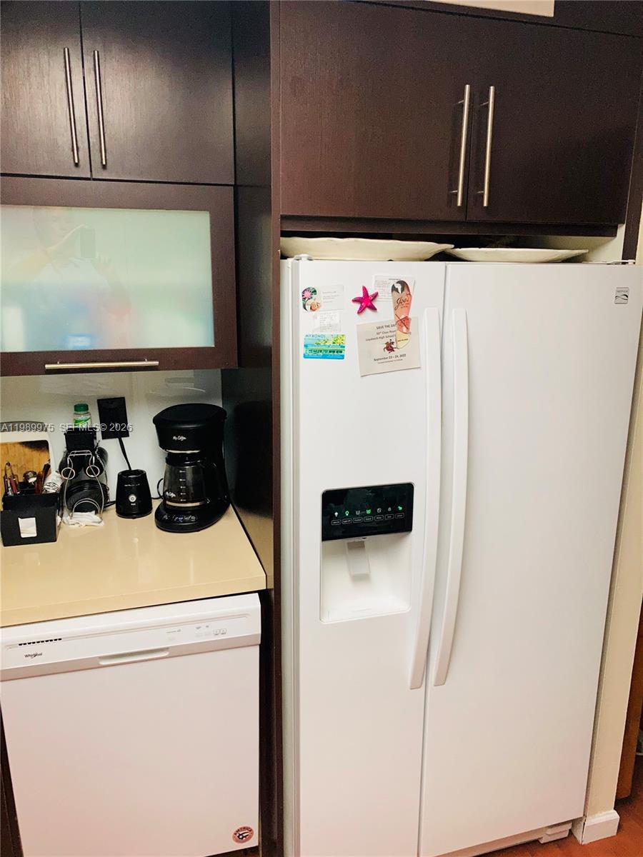 BRICKELL BAY CLUB CONDO - Residential