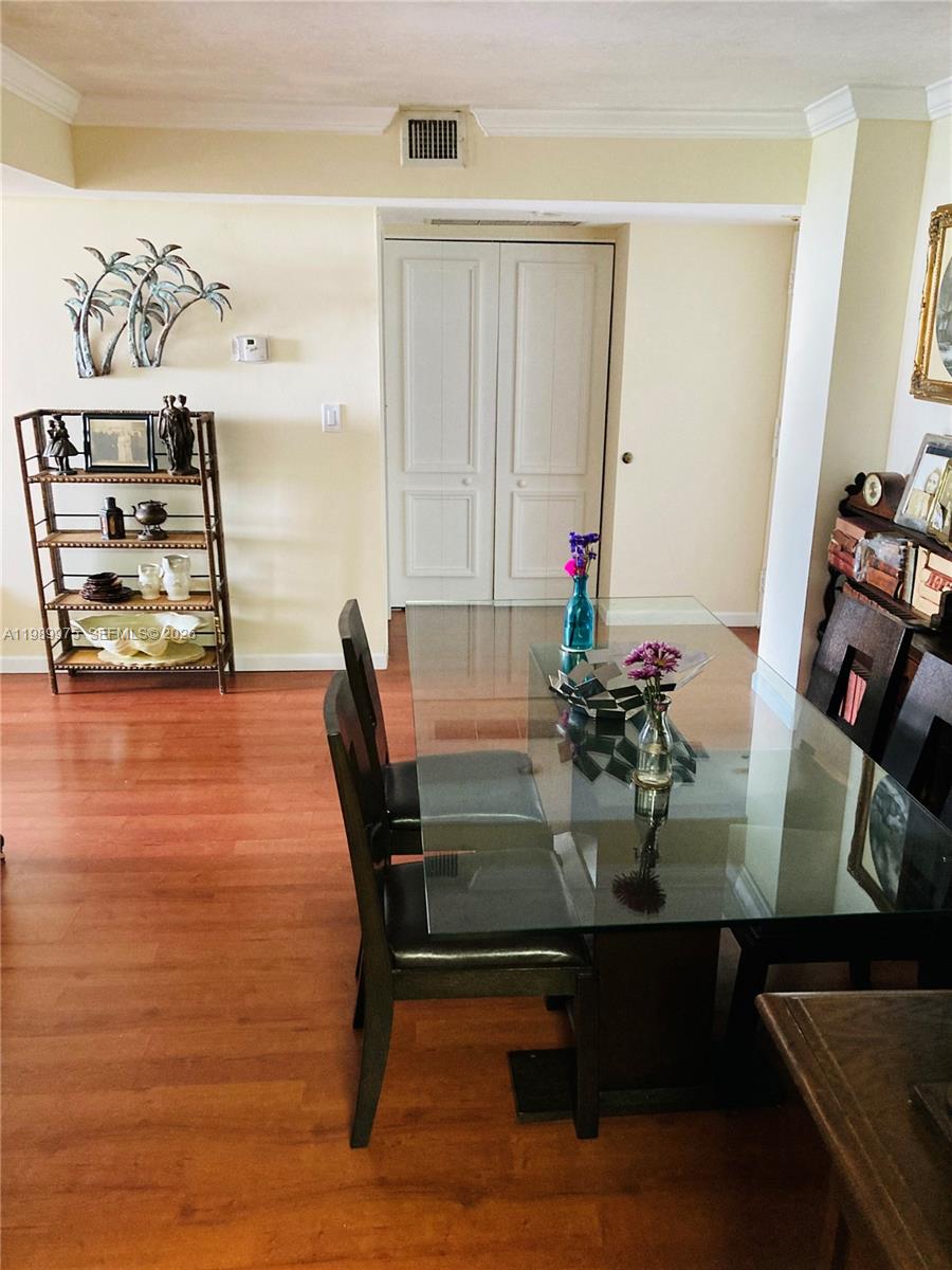 BRICKELL BAY CLUB CONDO - Residential