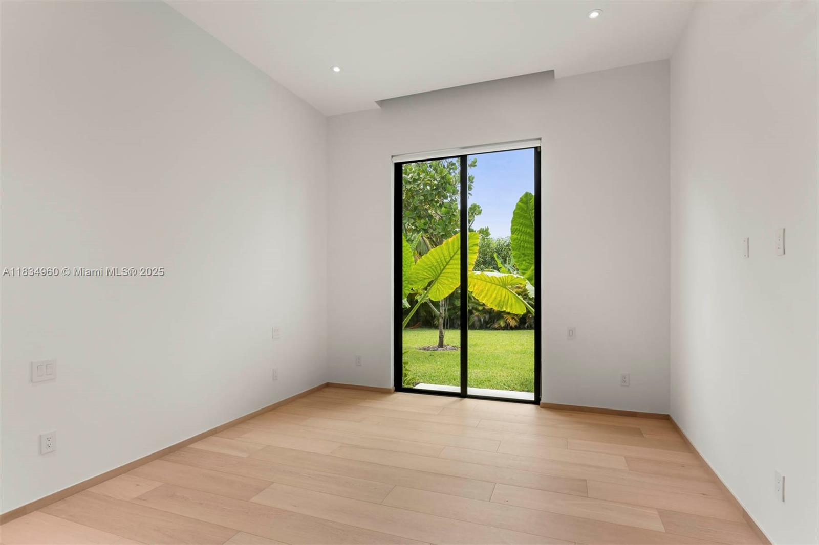 MILLER DRIVE ESTS 1ST ADD - Residential