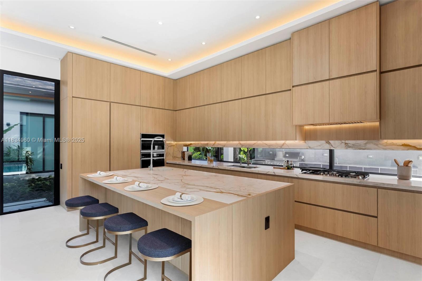 MILLER DRIVE ESTS 1ST ADD - Residential