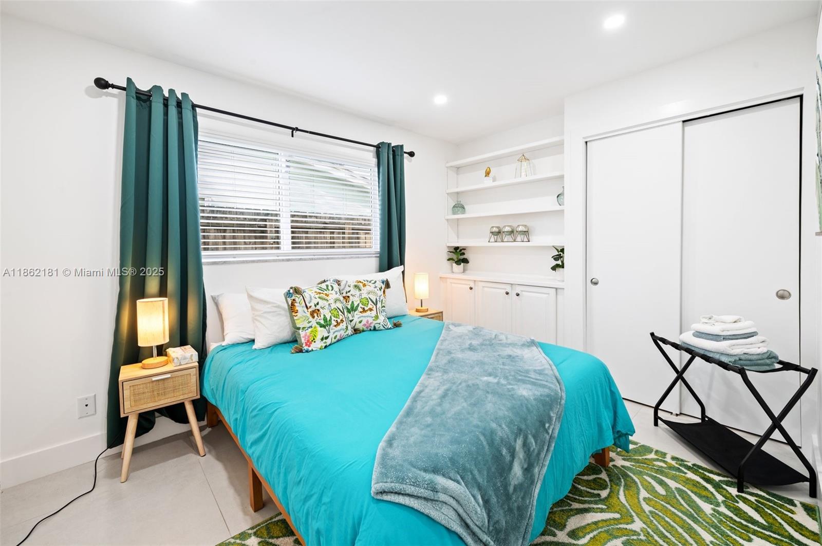 GILL ISLES - Residential Lease
