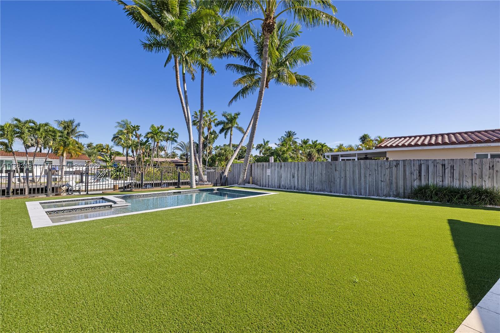 GILL ISLES - Residential Lease