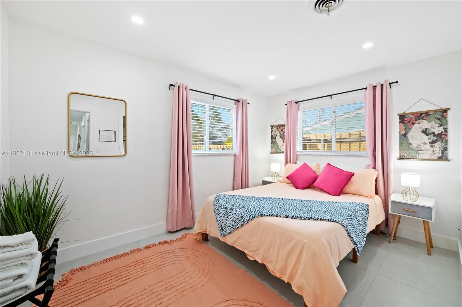 GILL ISLES - Residential Lease