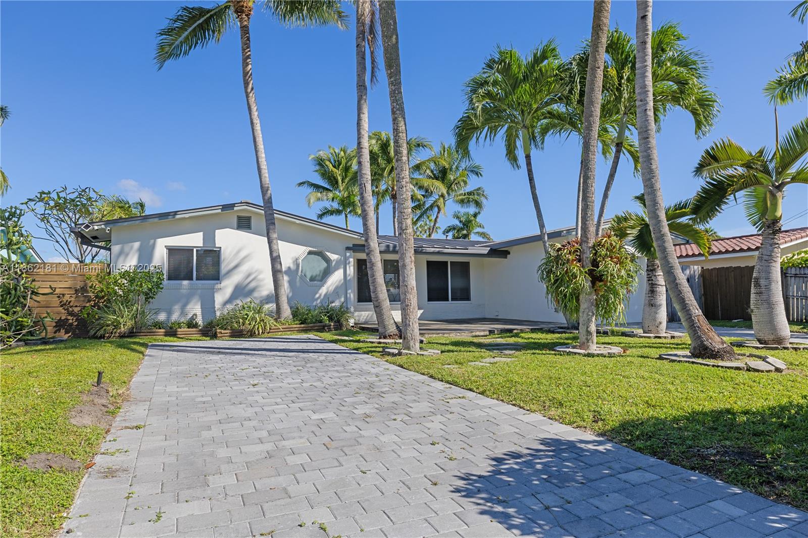 GILL ISLES - Residential Lease