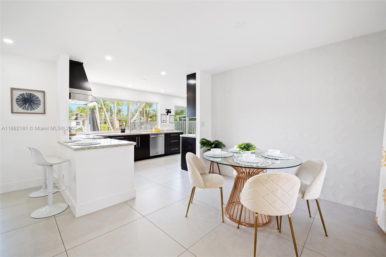 GILL ISLES - Residential Lease