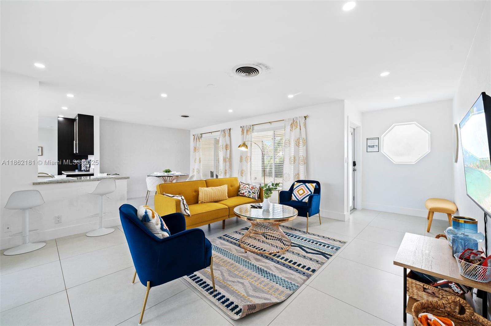 GILL ISLES - Residential Lease