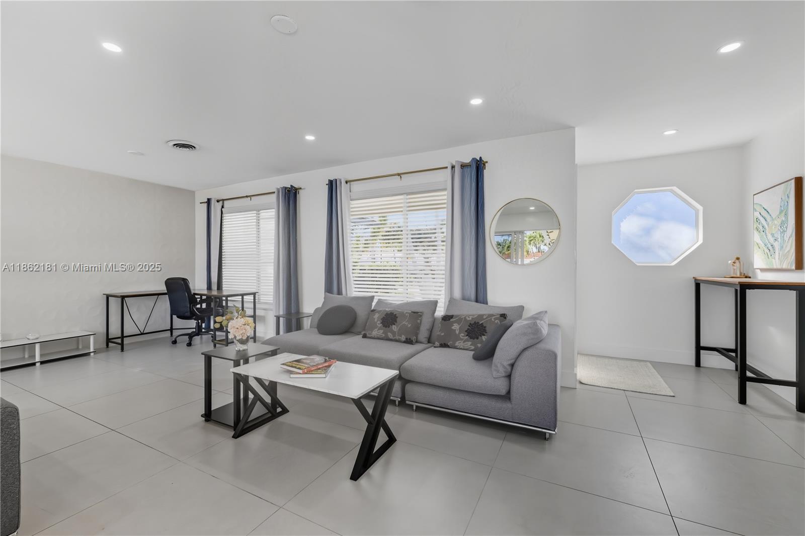 GILL ISLES - Residential Lease