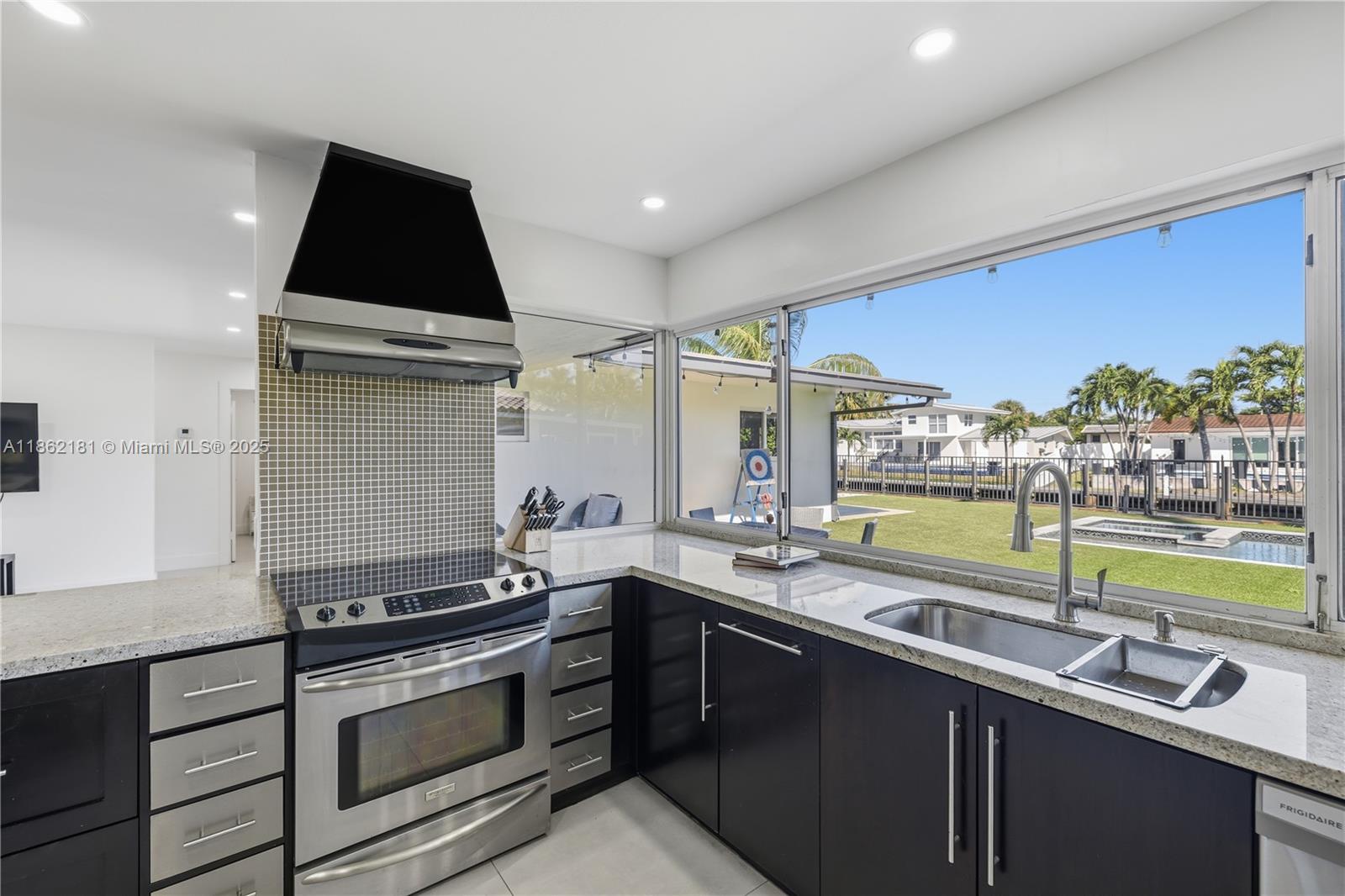 GILL ISLES - Residential Lease