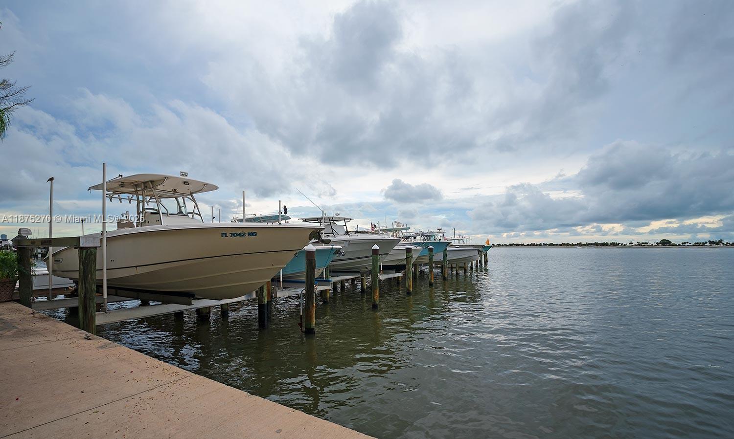 BRICKELL PLACE CONDO - Residential