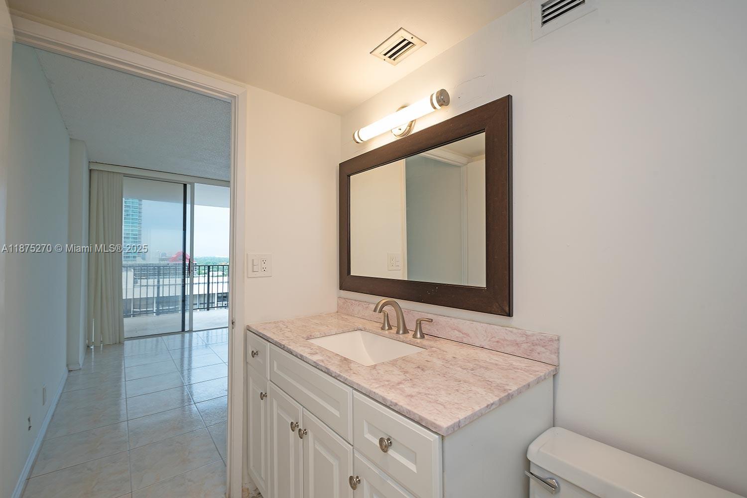BRICKELL PLACE CONDO - Residential