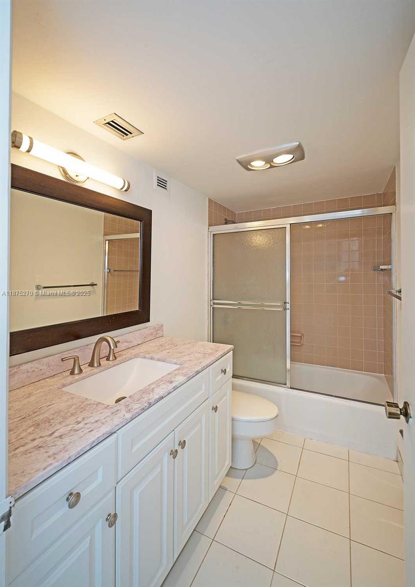 BRICKELL PLACE CONDO - Residential