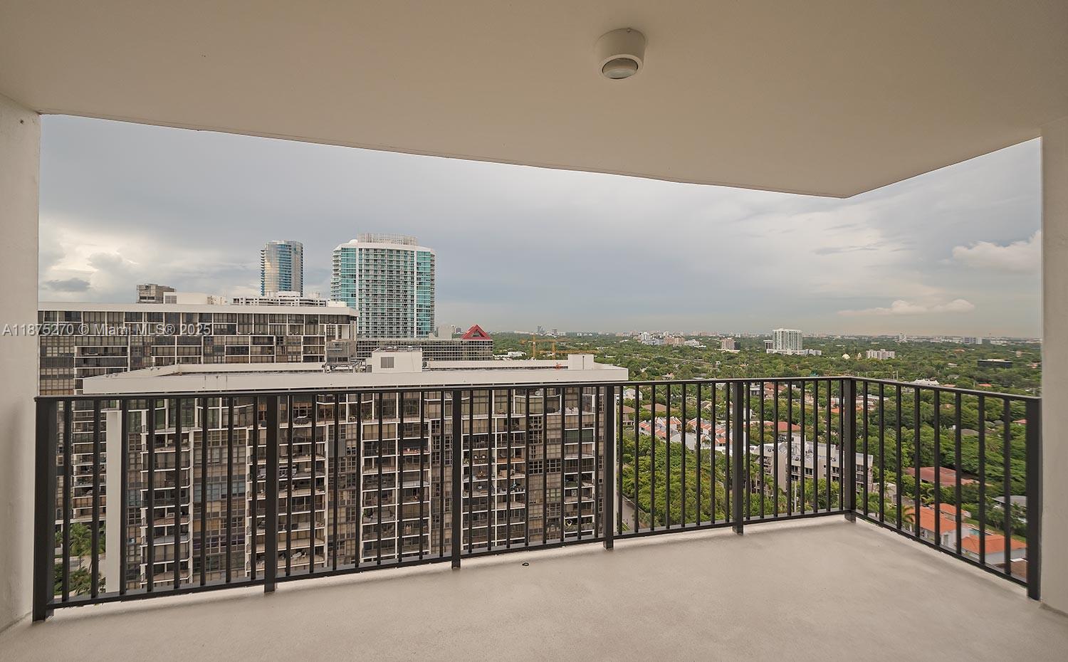 BRICKELL PLACE CONDO - Residential