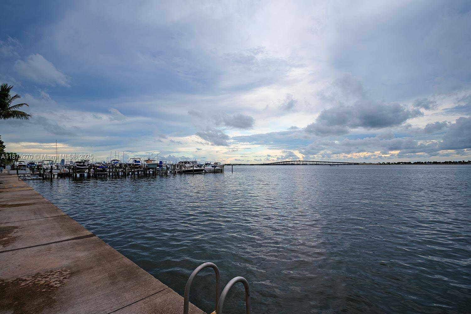 BRICKELL PLACE CONDO - Residential