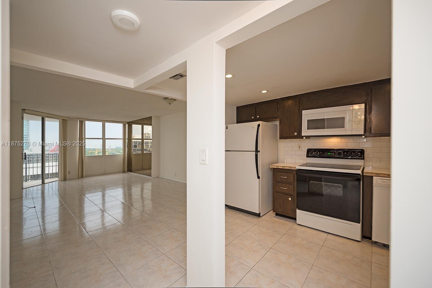 BRICKELL PLACE CONDO - Residential