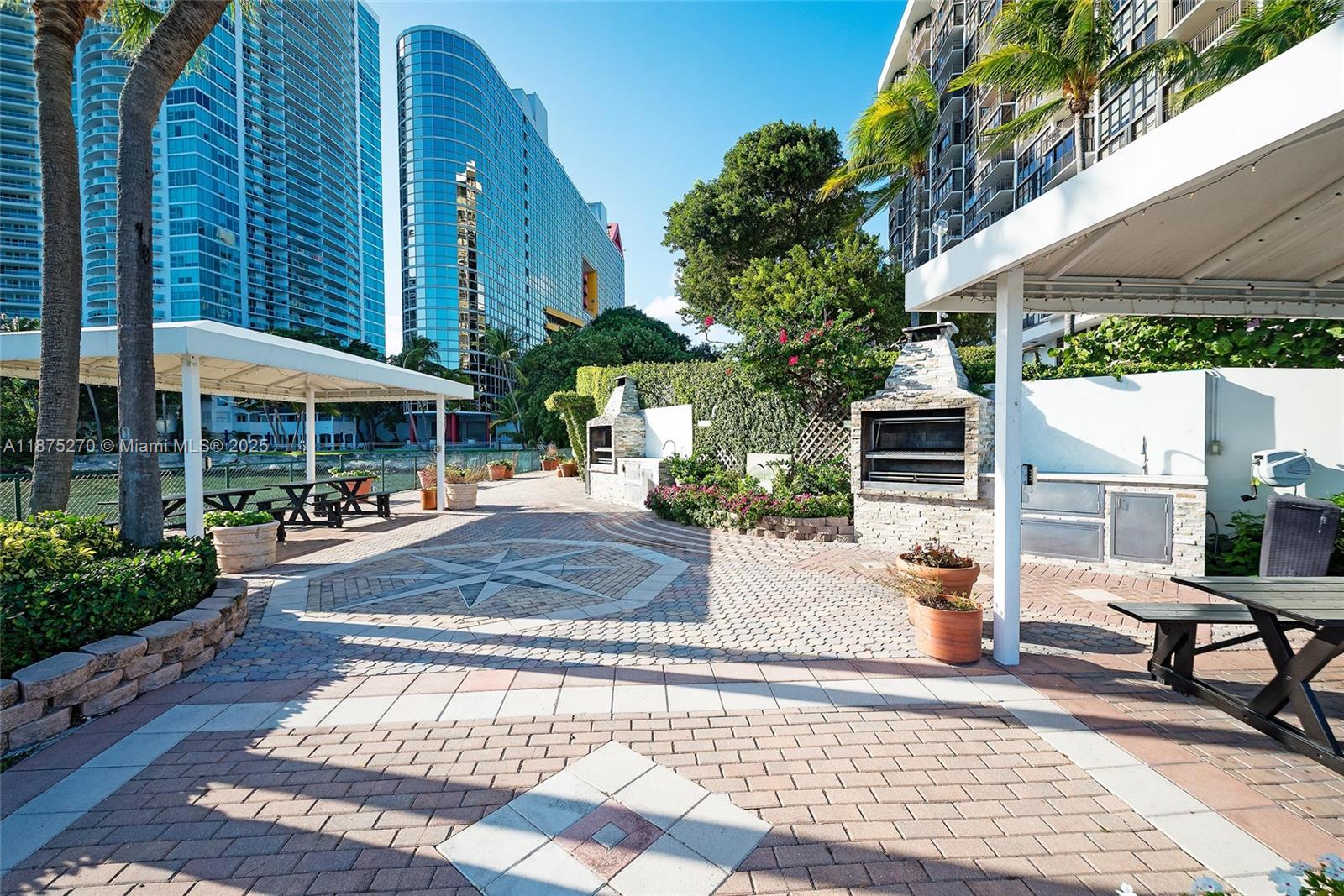 BRICKELL PLACE CONDO - Residential