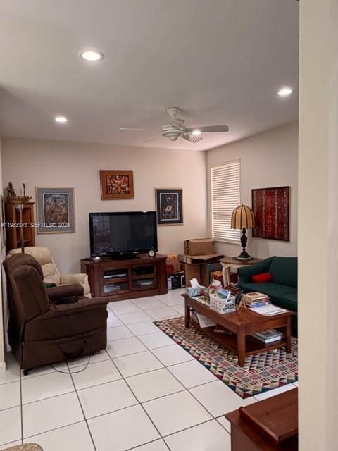 DORAL ESTATES VILLAS - Residential