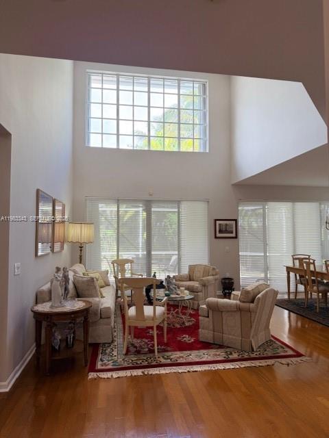 DORAL ESTATES VILLAS - Residential