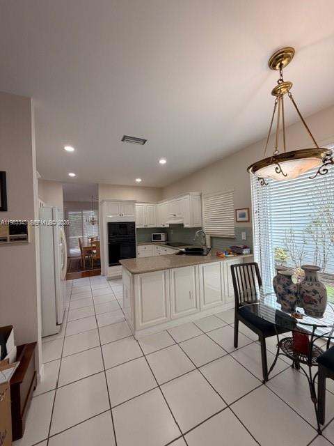 DORAL ESTATES VILLAS - Residential