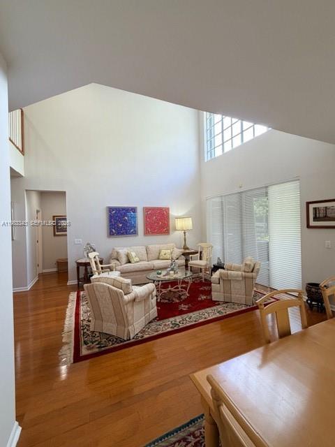 DORAL ESTATES VILLAS - Residential