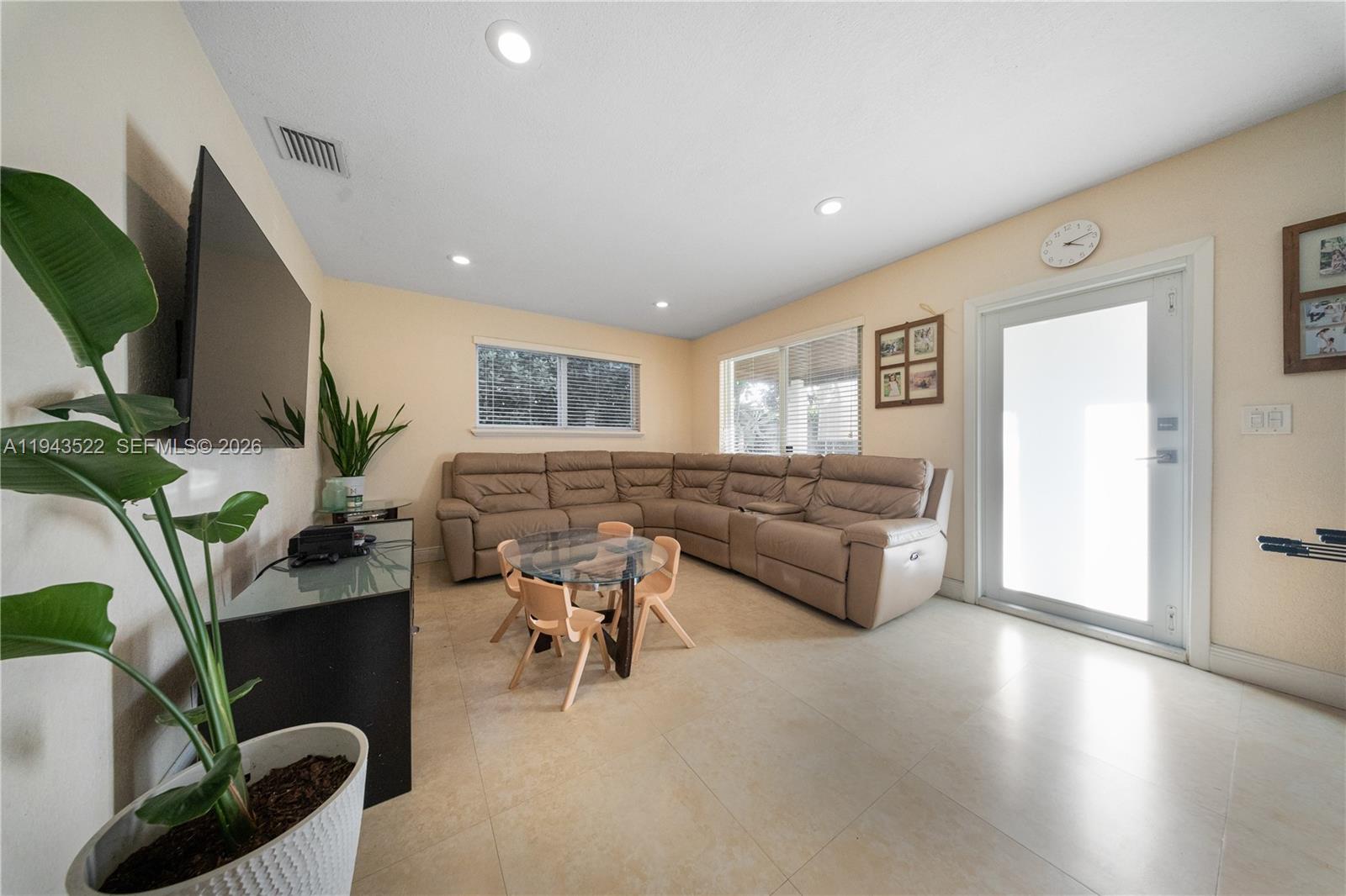 CENTRAL MIAMI PART 6 - Residential Lease