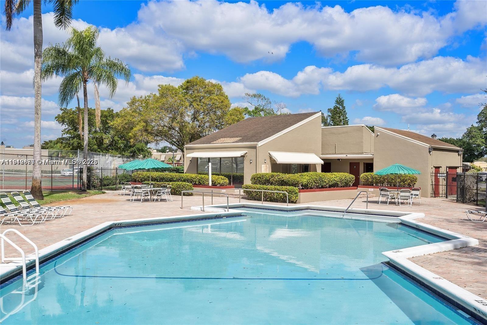 EVERGLADES SUGAR & LAND C - Residential Lease