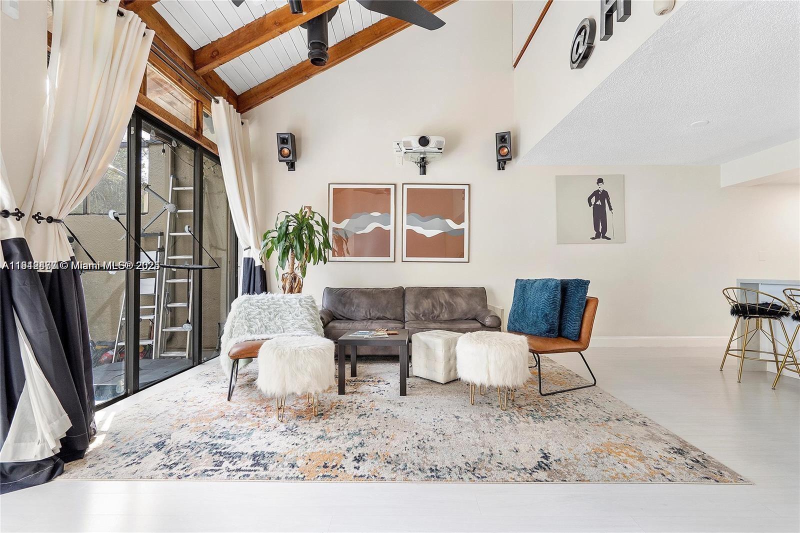 EVERGLADES SUGAR & LAND C - Residential Lease