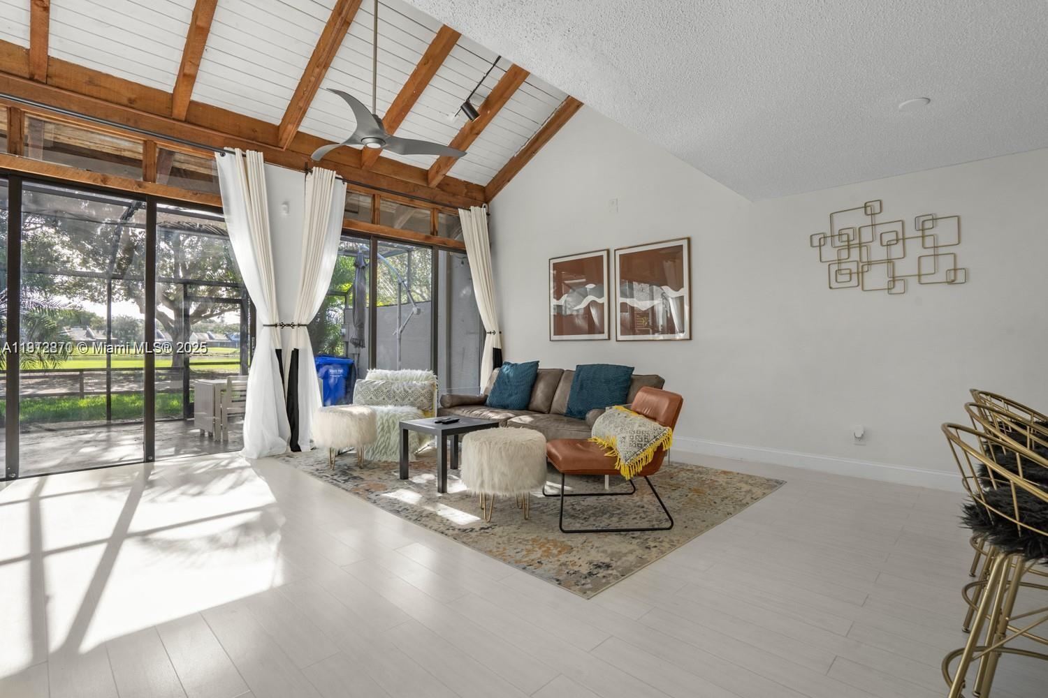 EVERGLADES SUGAR & LAND C - Residential Lease