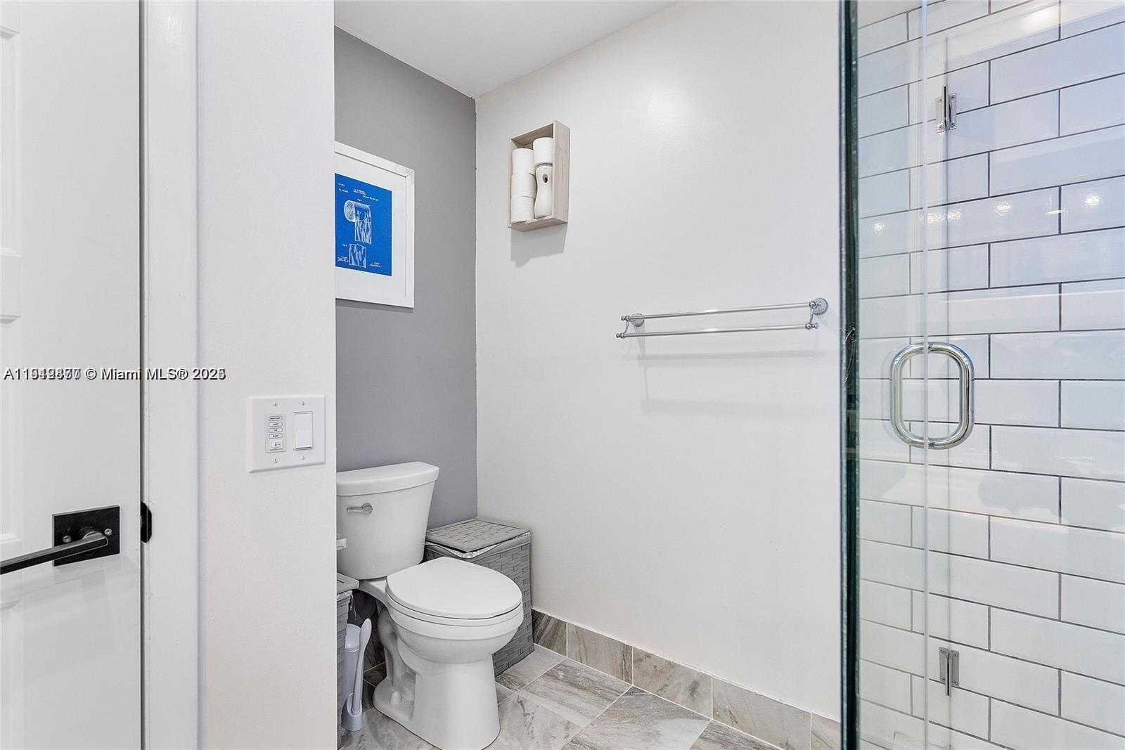 EVERGLADES SUGAR & LAND C - Residential Lease