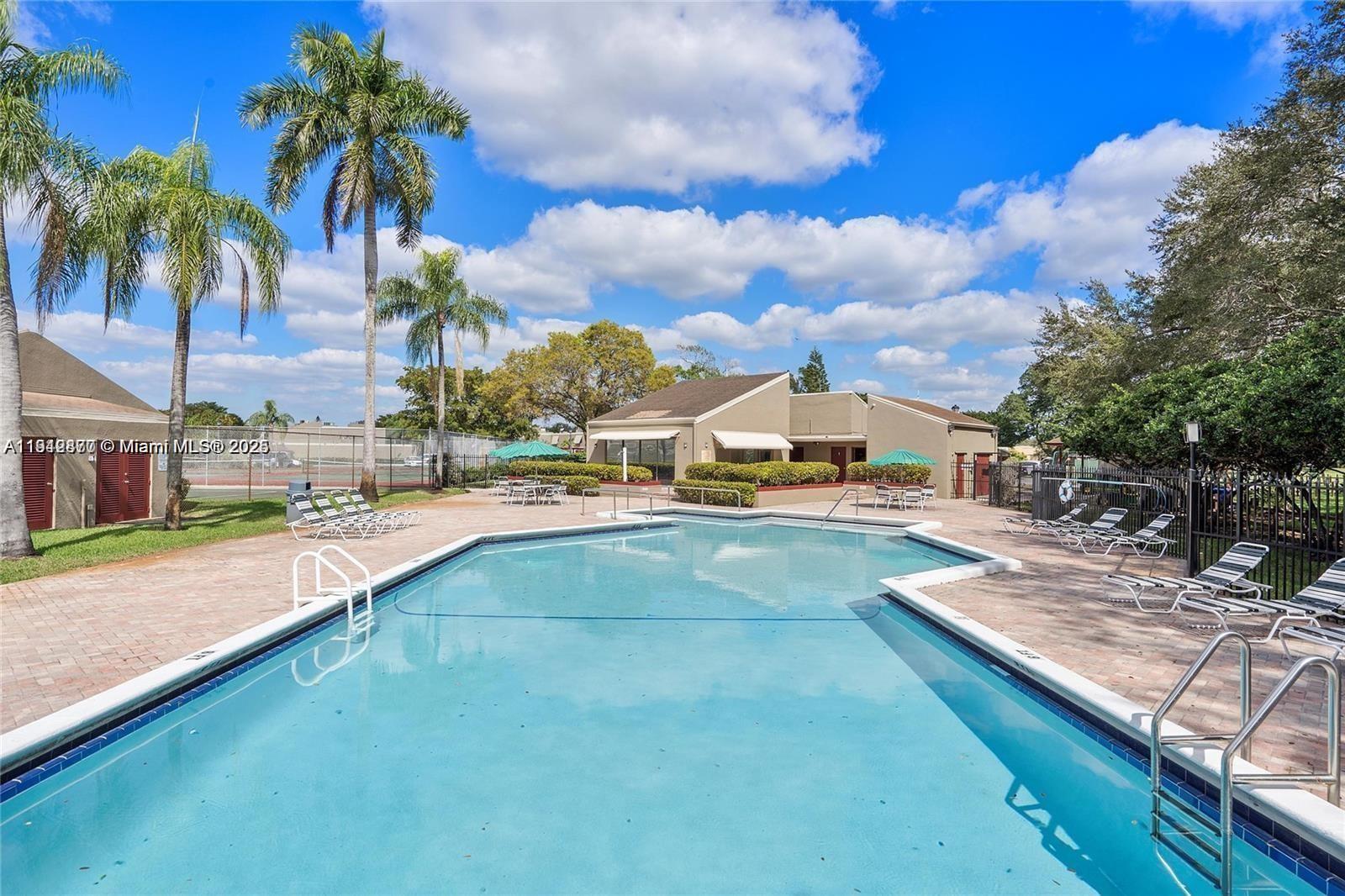 EVERGLADES SUGAR & LAND C - Residential Lease