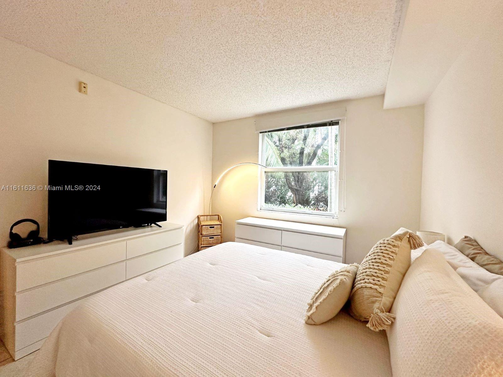 PORTO BELLAGIO CONDO - Residential