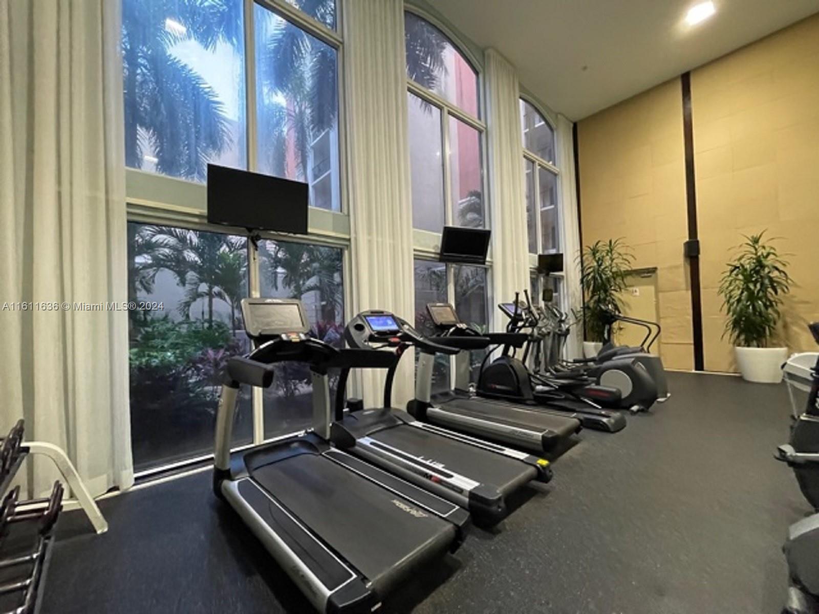 PORTO BELLAGIO CONDO - Residential