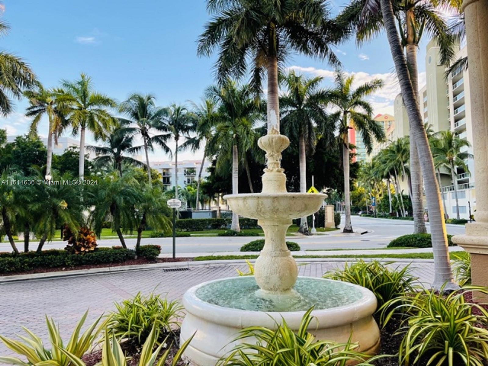 PORTO BELLAGIO CONDO - Residential